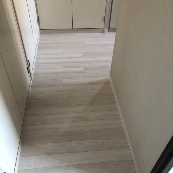 千葉市のマンションのカーペット→フローリング工事をさせていただきました。